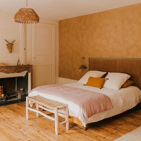 Maison D'Hotes Et Gite De Charme Avec Piscine, La Lhuiseraie Luaran gambar