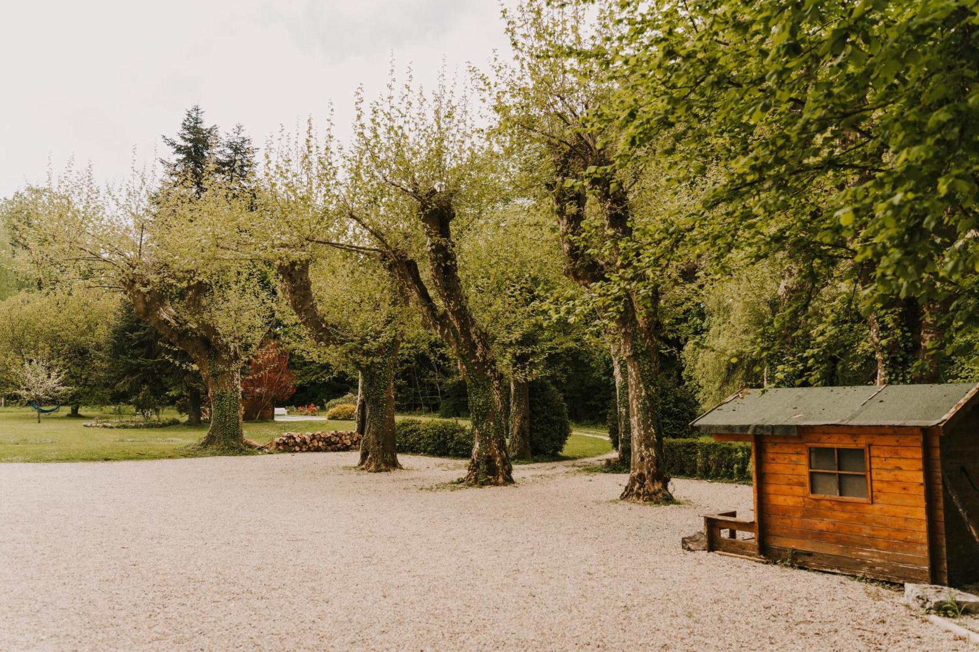Maison D'Hotes Et Gite De Charme Avec Piscine, La Lhuiseraie Luaran gambar
